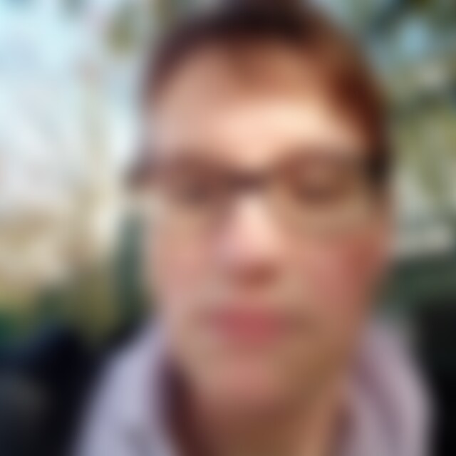 Sharine (47) aus Essen
