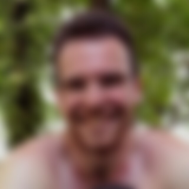 Daavidov (40) aus Münchenstein