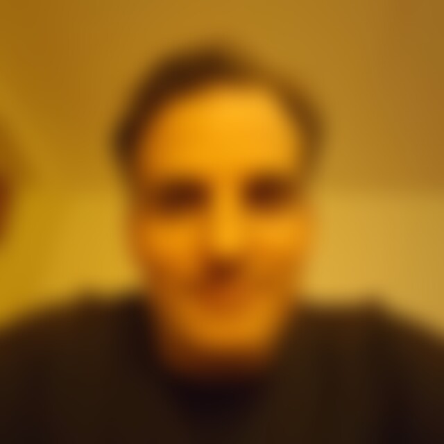 tinyjoshi (46) aus Darmstadt