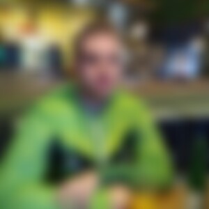 Djrene2712 (22) aus Seesen
