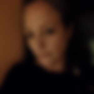 Uevenni (44) aus Otzberg
