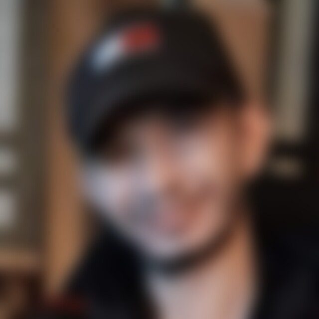Sajosafet (46) aus Berlin