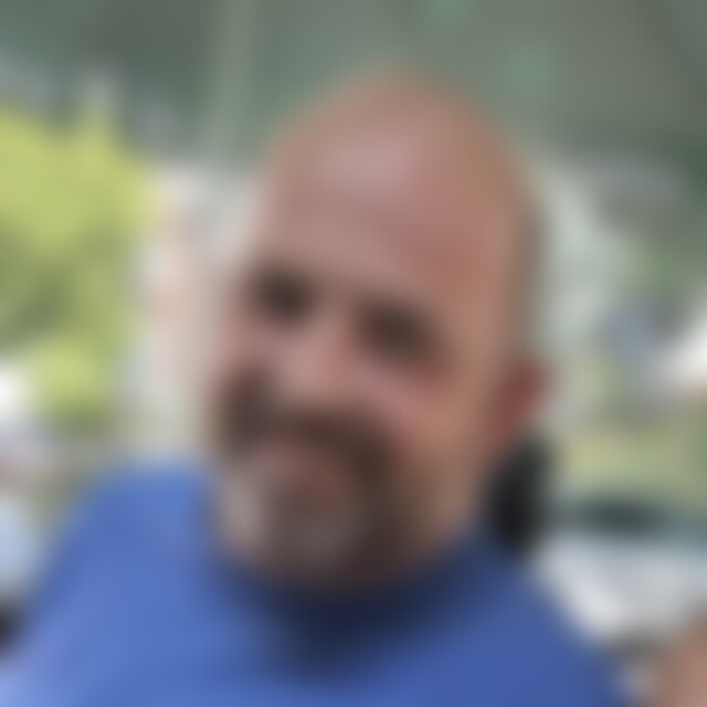 Adijos (48) aus Verl