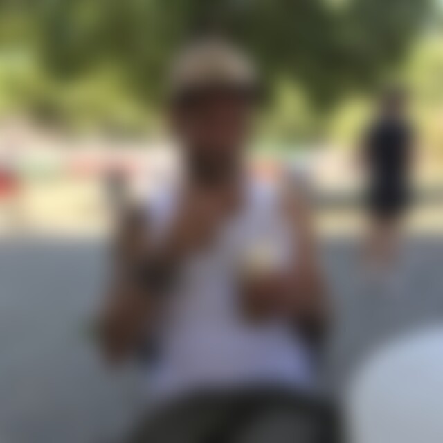 kleinebi (39) aus Deizisau