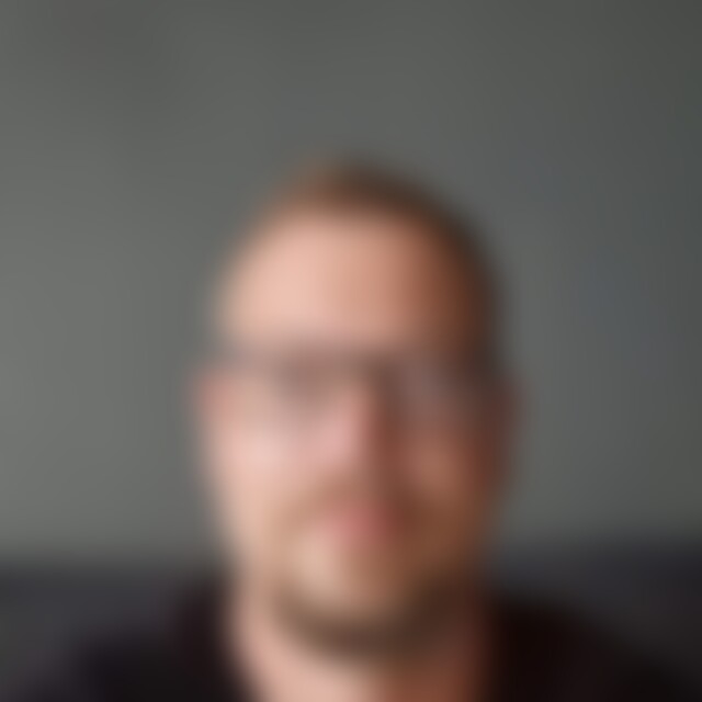 Schwebi (35) aus Köln