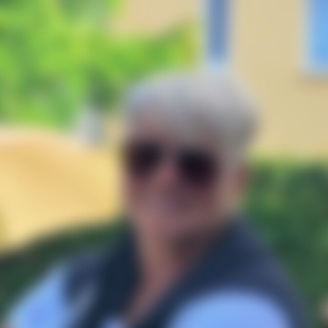 Huehnchen (65) aus Wesseling