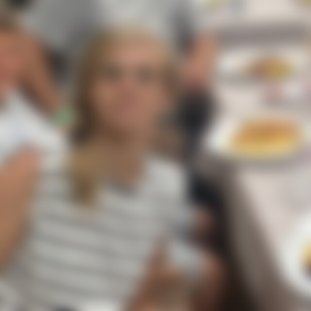Lebanna (19) aus Fredersdorf