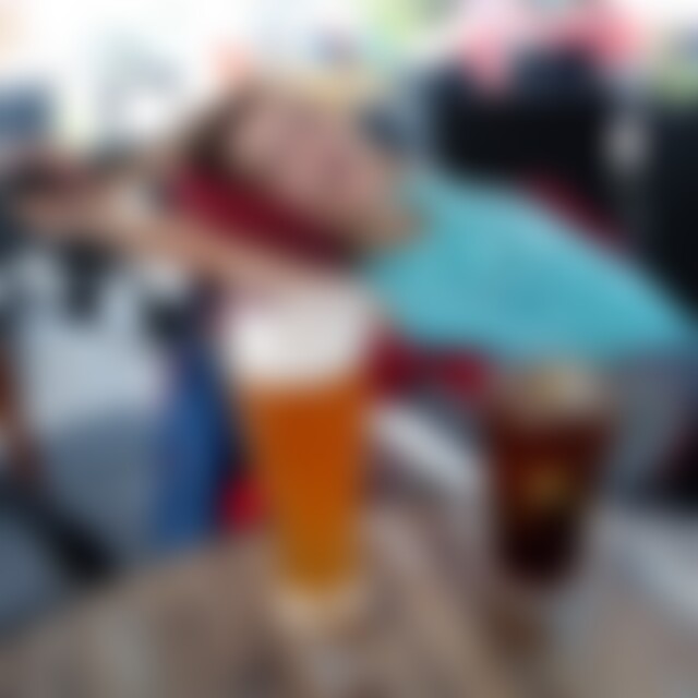 Mona94 (30) aus Altdorf