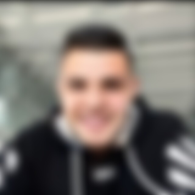dercuteeboyy02 (22) aus Potsdam