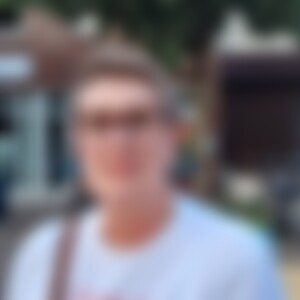 Stephanie (56) aus Wattenbek