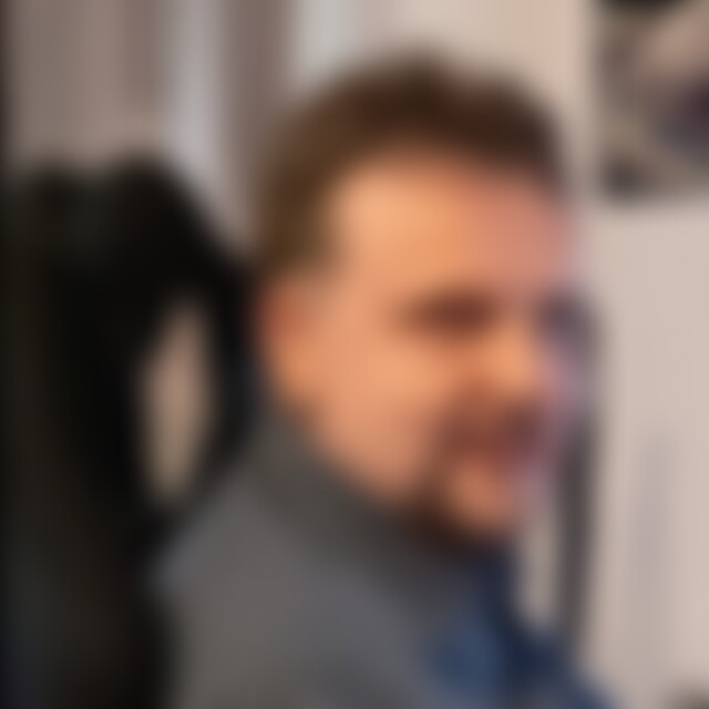 Daministrator (41) aus Leverkusen