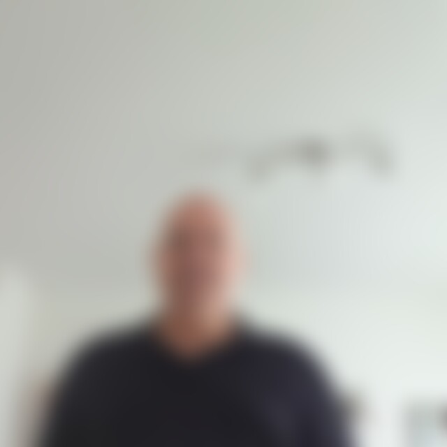 Strohhalm (60) aus Dresden