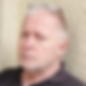 eamesottomane (71) aus Chemnitz