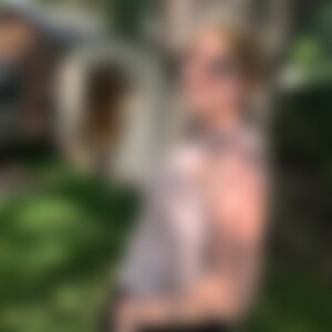 Sarah123 (23) aus Limbach-Oberfrohna