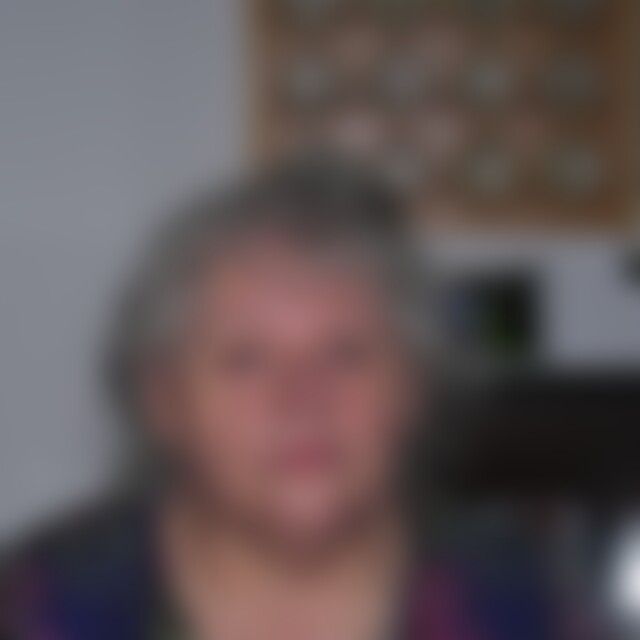 Rosenduft (68) aus Dresden