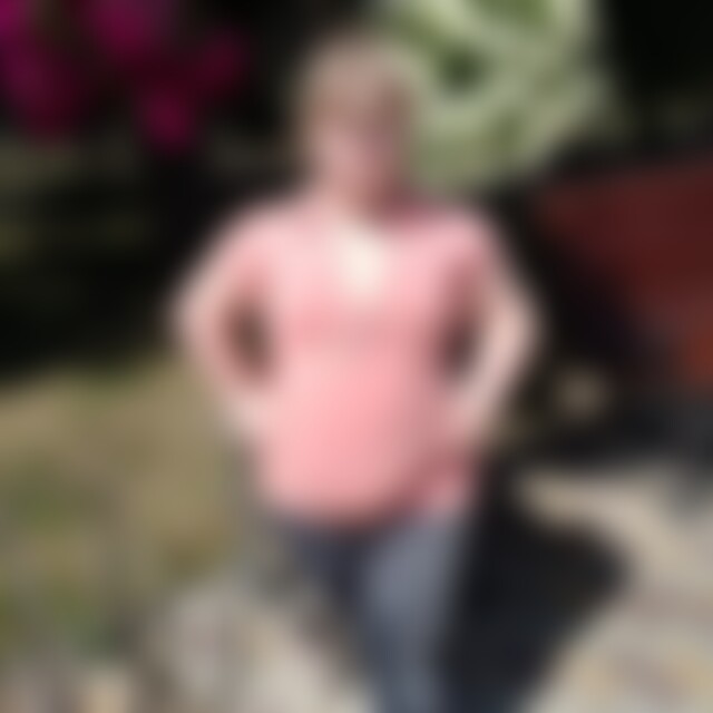 SofiaDownie (19) aus Köln