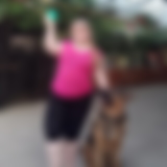 SofiaDownie (19) aus Köln