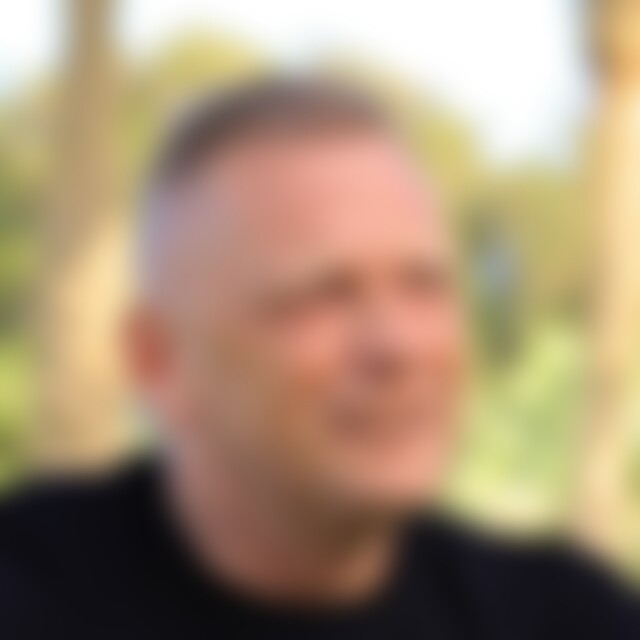 nofi (43) aus Düsseldorf