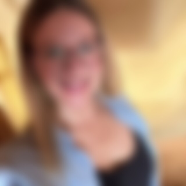 nangolie (40) aus Lüneburg