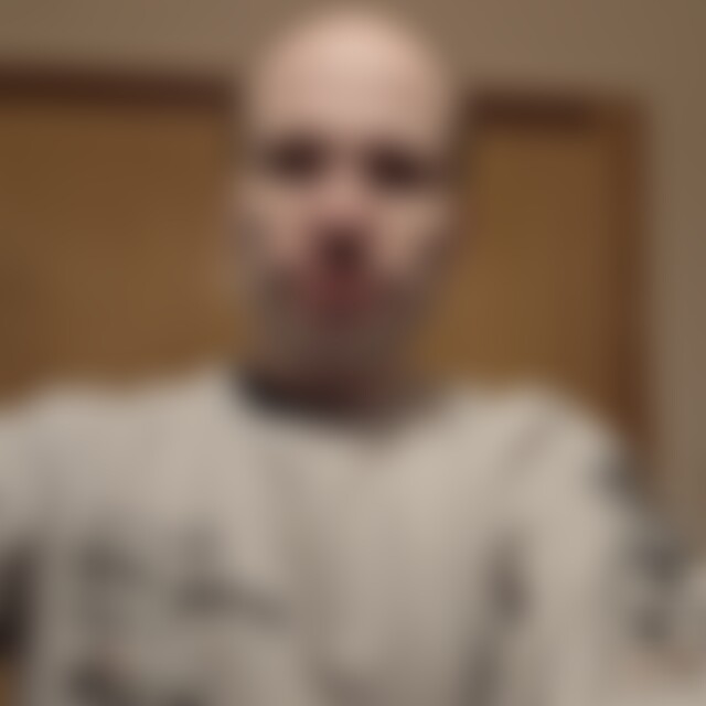 DennisKo (33) aus Berlin