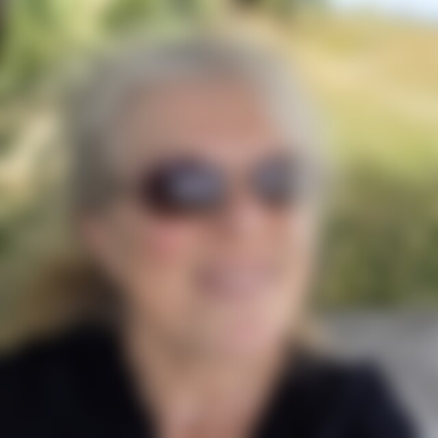 Karine (59) aus Bayreuth