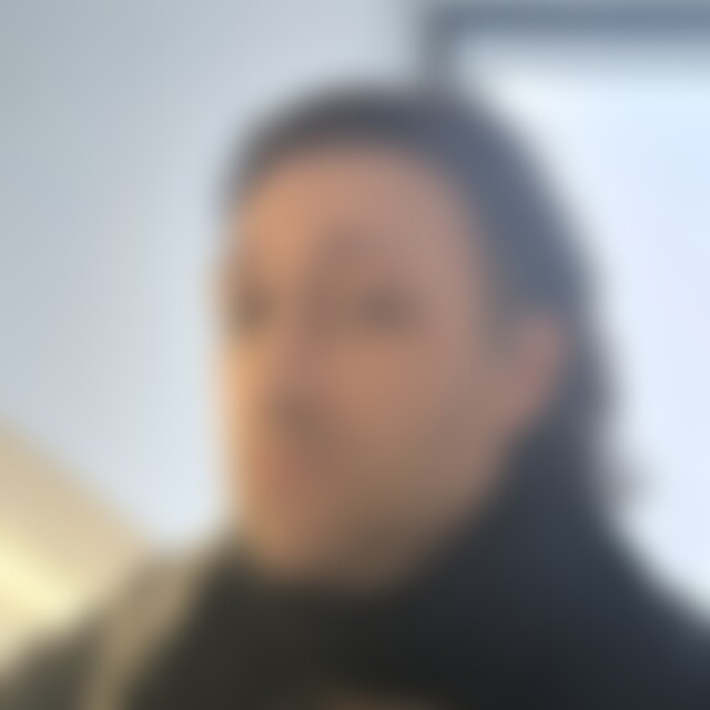 Laures (40) aus Augsburg
