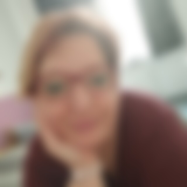 Kati91 (35) aus Höchst