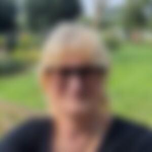 Lila66 (59) aus Freital