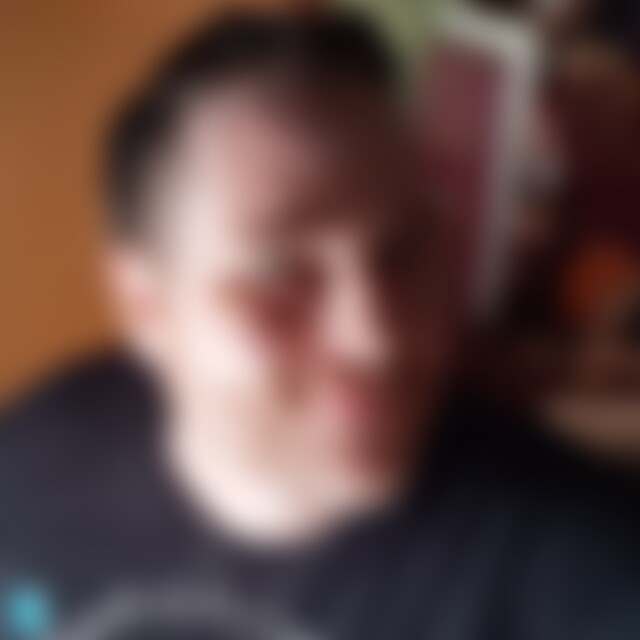 Taufell (41) aus Düsseldorf