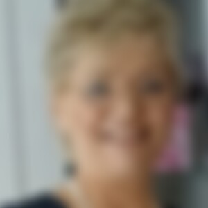 Omi24 (56) aus Hamburg