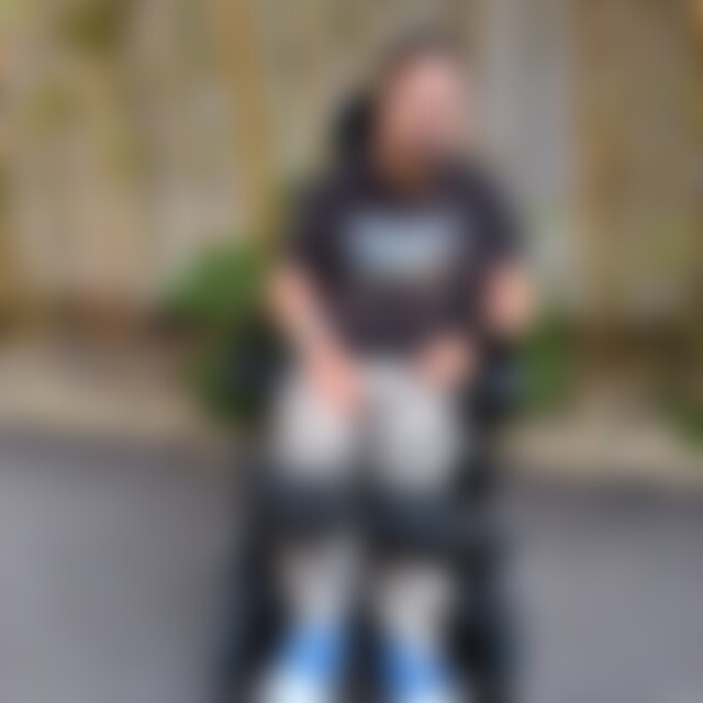 ADRIAN89 (39) aus Freiburg