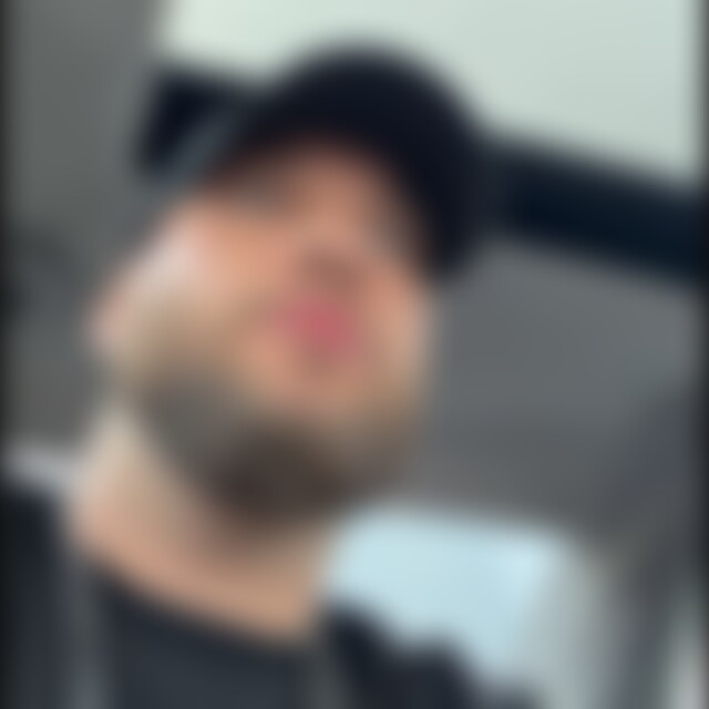 Ardian (27) aus Wien