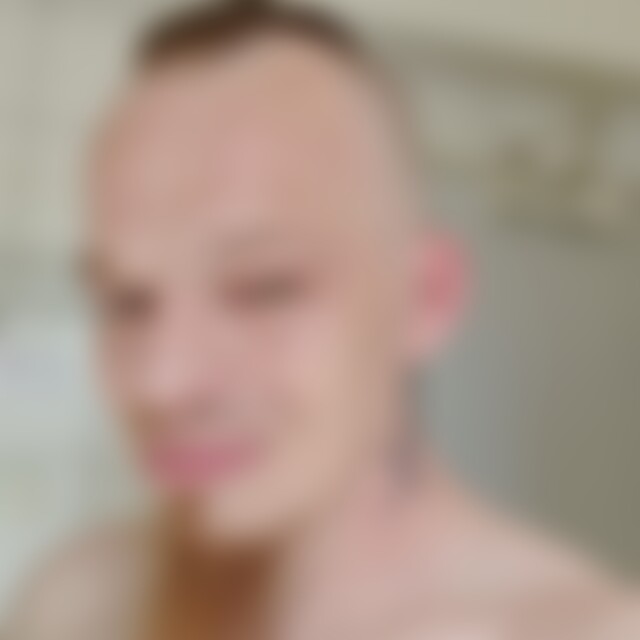 prawn (38) aus Essen