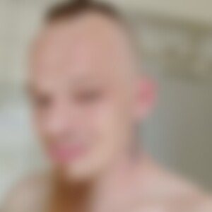 prawn (38) aus Essen