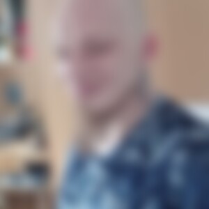 prawn (38) aus Essen