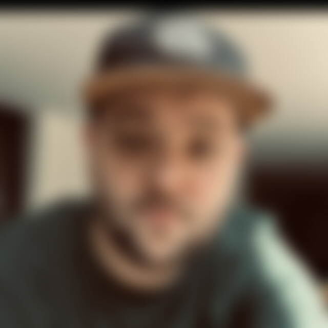 Julian1995 (31) aus Bielefeld