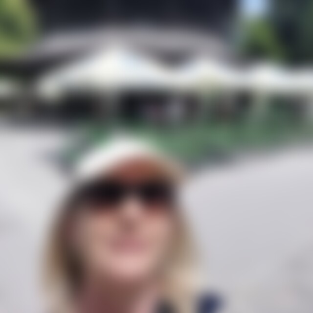 Bria (65) aus Putzbrunn