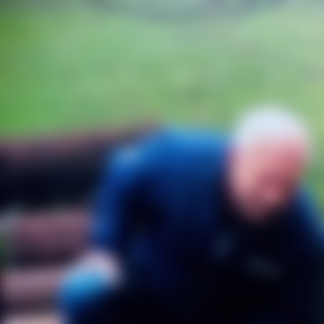 Monty (72) aus Bielefeld