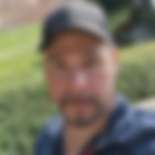 Tobi08 (44) aus Berlin