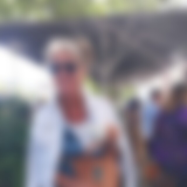 Martina68 (58) aus Offenbach