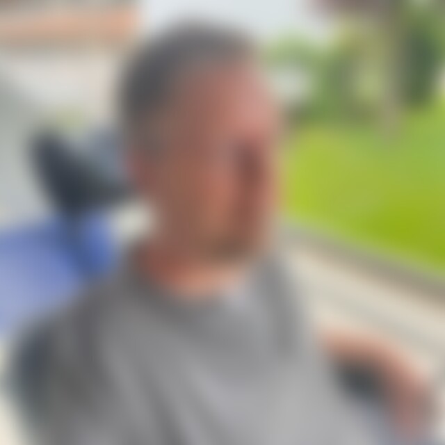 robert25 (47) aus Altenhof