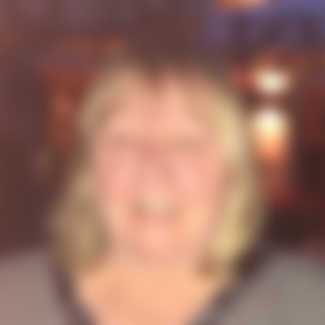 debbie (71) aus Maintal