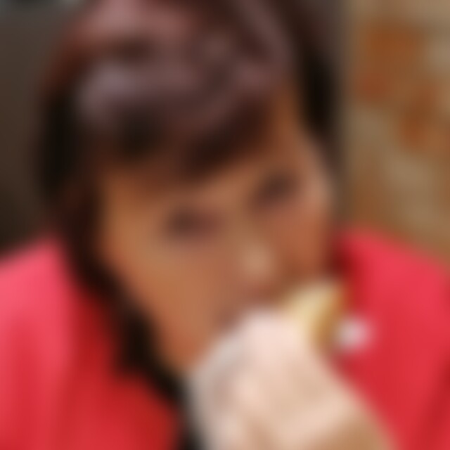 Carinaa10 (70) aus Herten